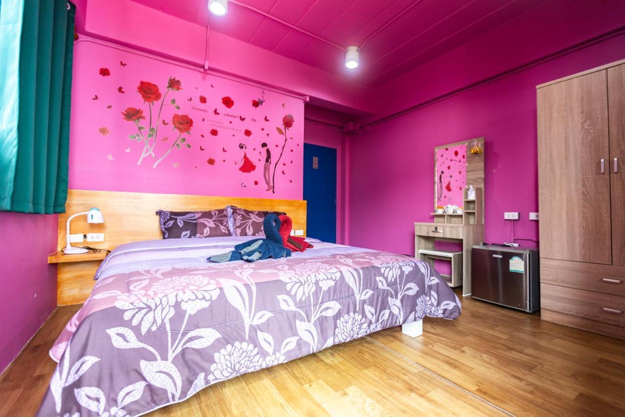 Firefly Phuket Hotel Patong Kültér fotó